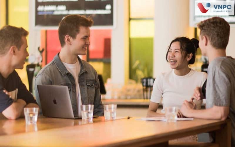 Kinh 888 nhà cái ngành Quan hệ Quốc tế